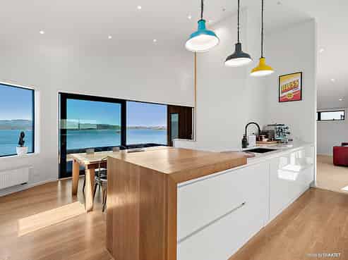 12 Satchell Way, Kaiwharawhara