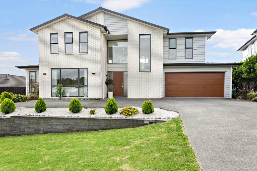 Property value 28 Woodridge Drive, Stanmore Bay realestate.co.nz