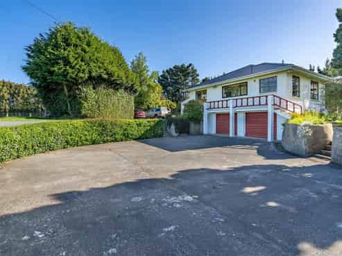 32 Ayresdale Road, Ascot