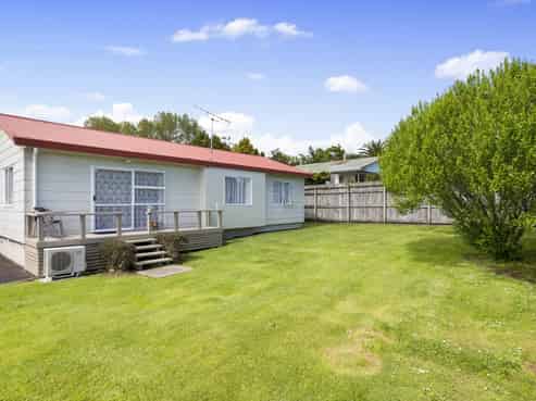 415B Sunset Road, Sunnybrook