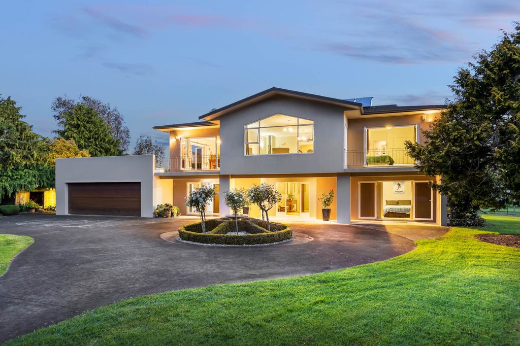 Property value 873 Waitakere Road, Kumeu realestate.co.nz