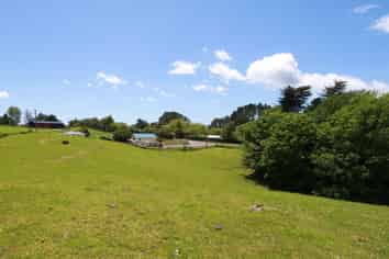 0n Dudley Road, Inglewood