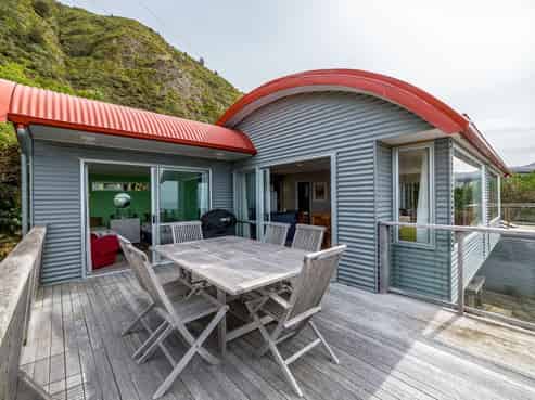 159 Te Awaiti Road, Tora