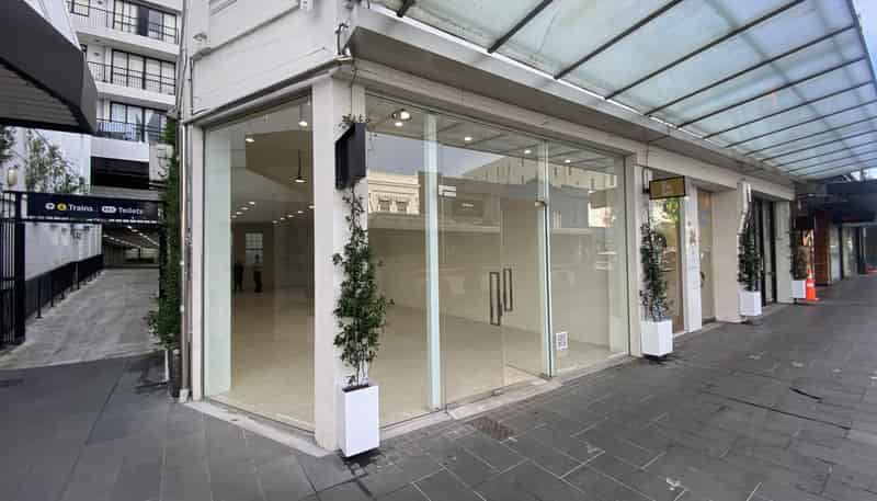 242 Broadway, Newmarket