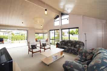 117 Castle View Road , Matarangi