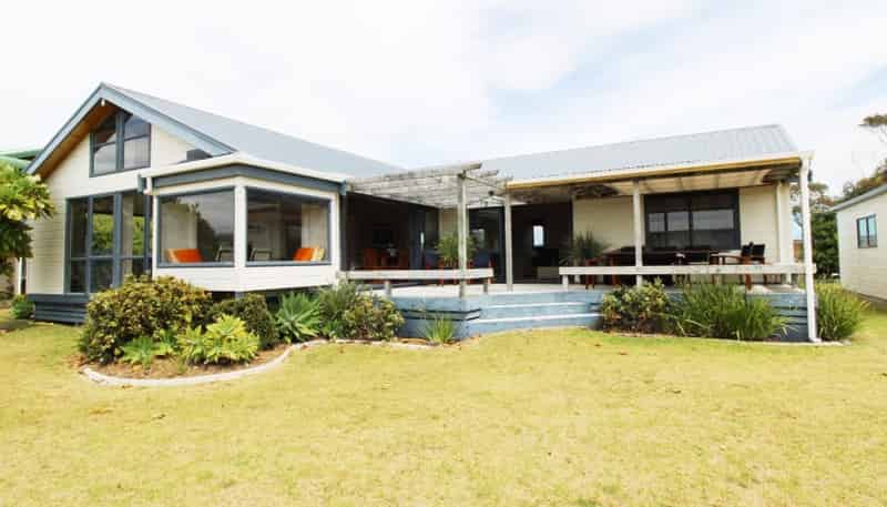 117 Castle View Road , Matarangi