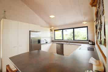 117 Castle View Road , Matarangi
