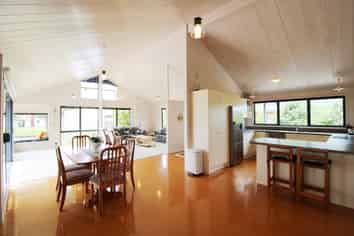 117 Castle View Road , Matarangi