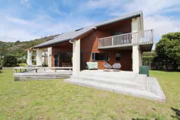 105 Pacific Parade, Matarangi