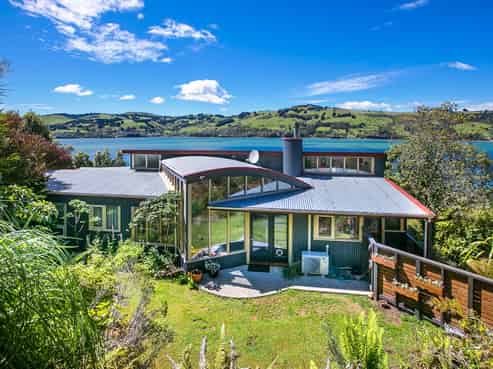 16 Rotoiti Street, Maia
