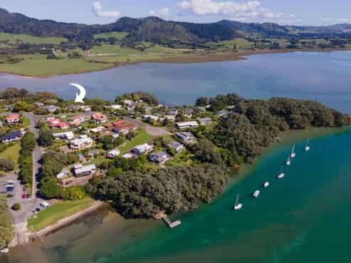 5 Moana Drive, Tanners Point