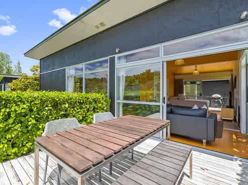 17/170 Green Road, Matakana