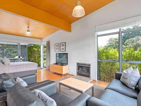 17/170 Green Road, Matakana