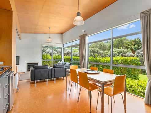 17/170 Green Road, Matakana