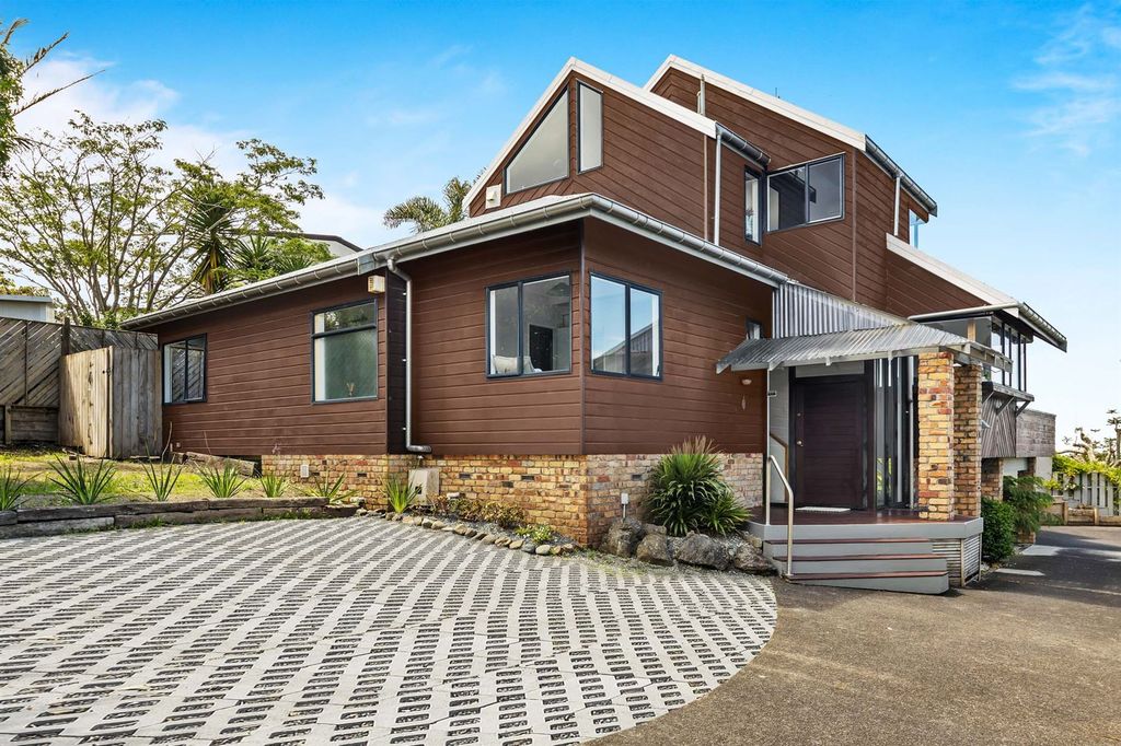 Property value 1/335 Glenfield Road, Glenfield realestate.co.nz