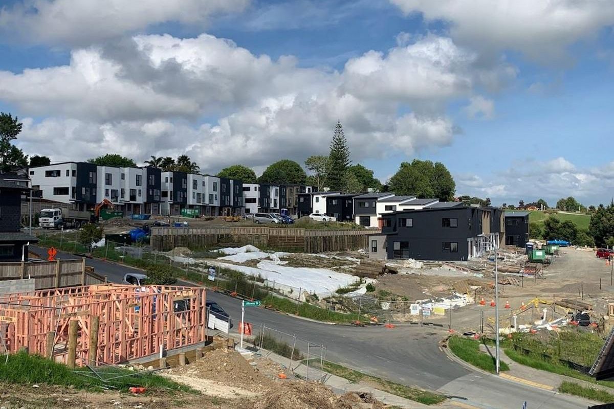 Potential, Quality, Location - Więcej