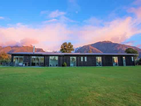 7 Williams Drive, Fox Glacier