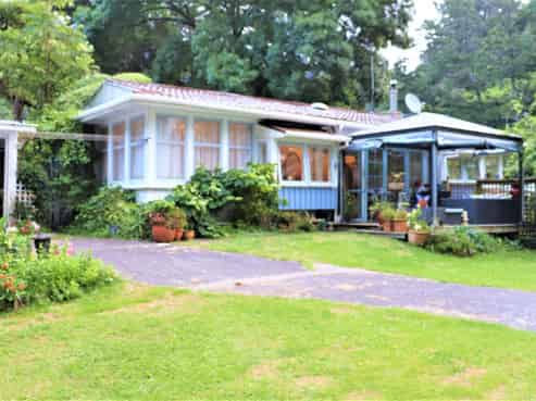 6 Bush Street, Karangahake