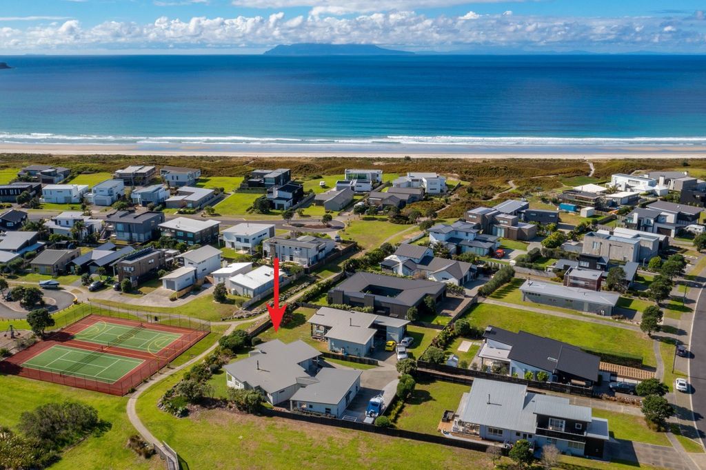 Property value 5 Kokopu Street, Omaha realestate.co.nz