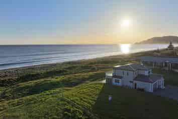 47 Pacific Parade, Coastlands