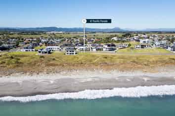 47 Pacific Parade, Coastlands