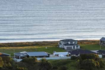 47 Pacific Parade, Coastlands