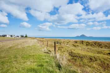 47 Pacific Parade, Coastlands