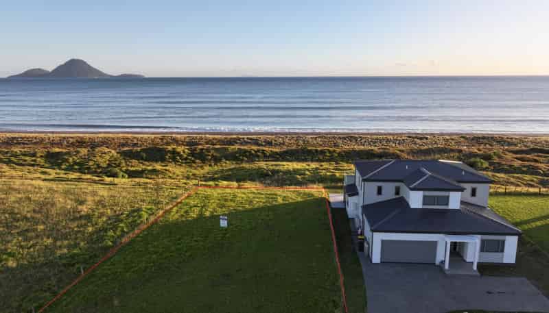 47 Pacific Parade, Coastlands