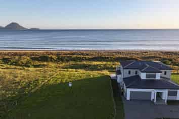 47 Pacific Parade, Coastlands