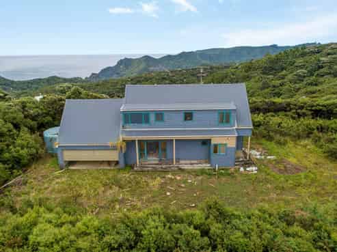 112 Lone Kauri Road, Karekare