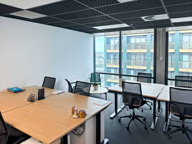 Find a dedicated desk in Regus Cider Building