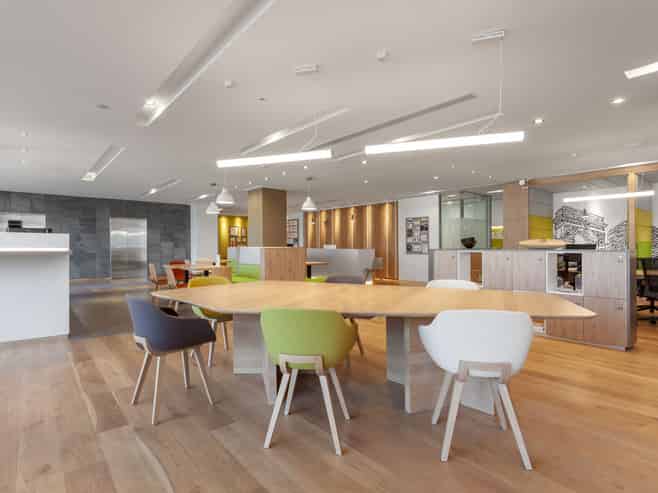 Find a dedicated desk in Regus Awly Building