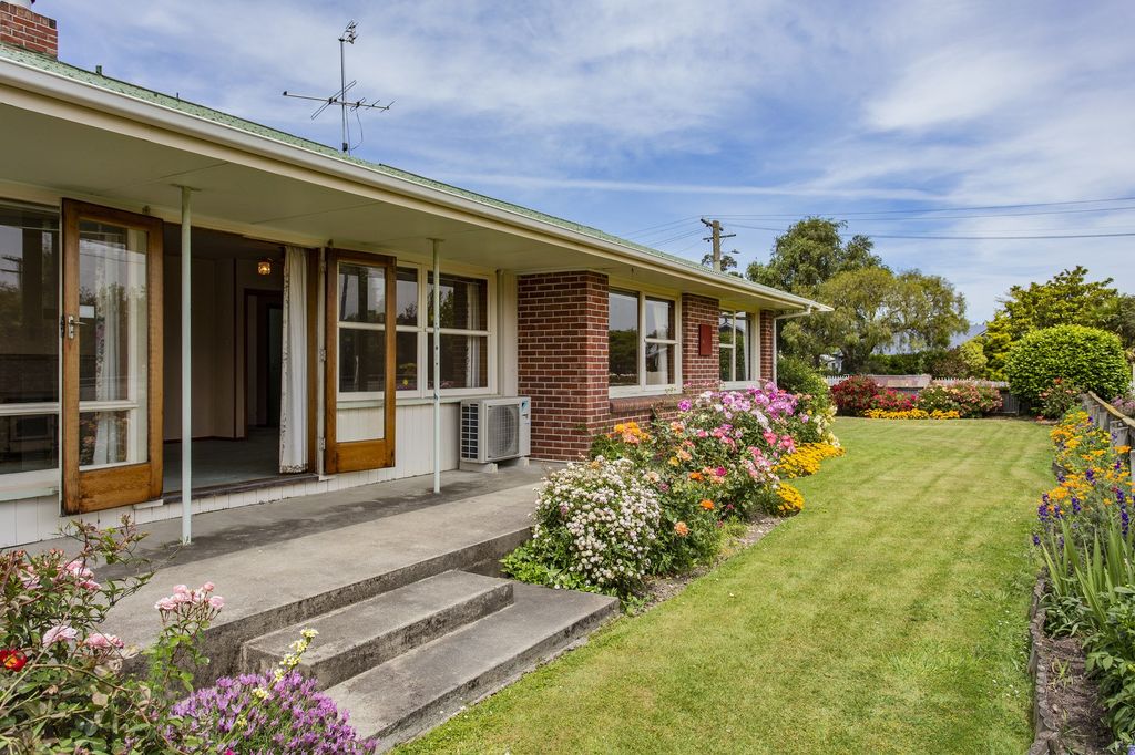 Property value 9 Douglas Road, Amberley realestate.co.nz