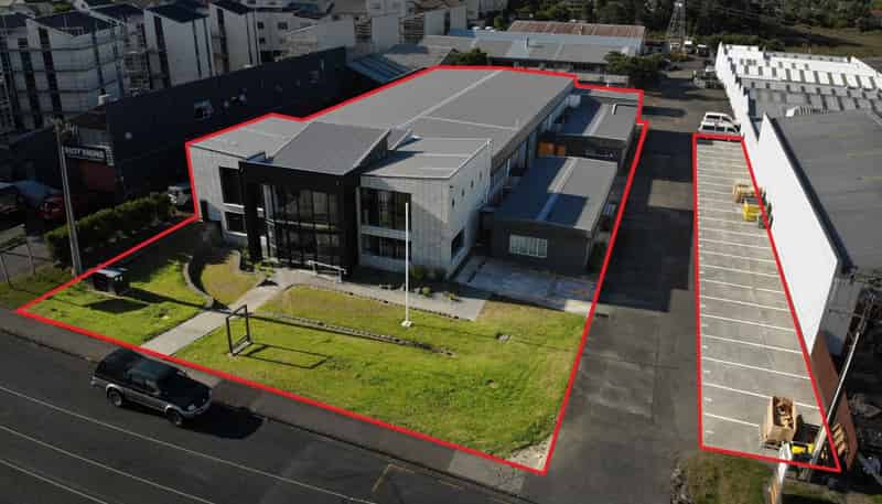 182 McLeod Road, Te Atatu South