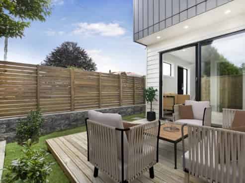 1/8 Knight Avenue, Mount Albert