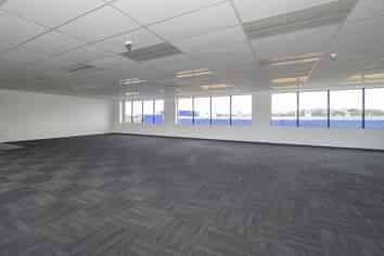 Popular location, Central CBD Ashburton.  