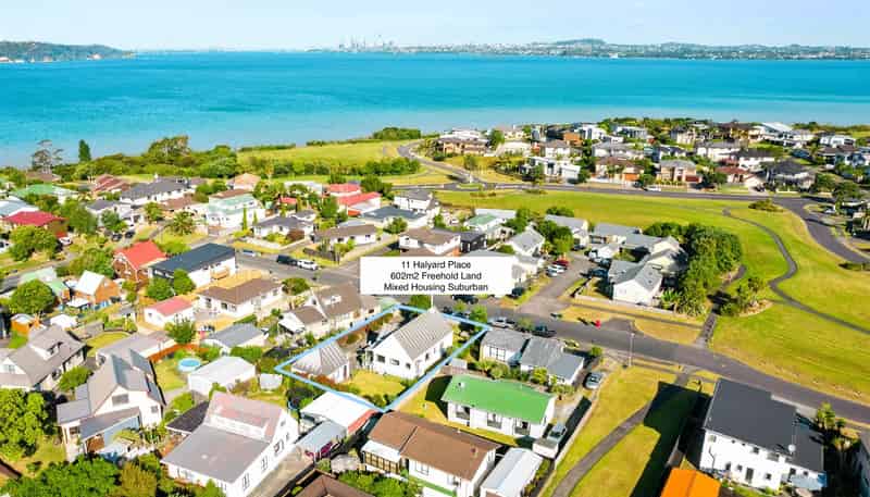 11 Halyard Place, Te Atatu Peninsula