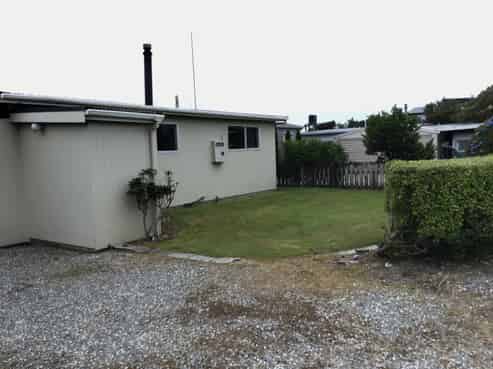 21 Johnston Crescent, Haast