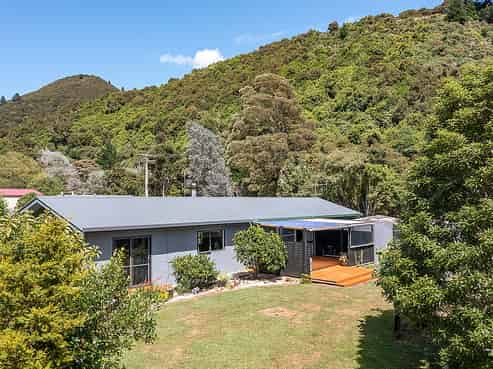 8 Mclaughlin Drive, Tinui