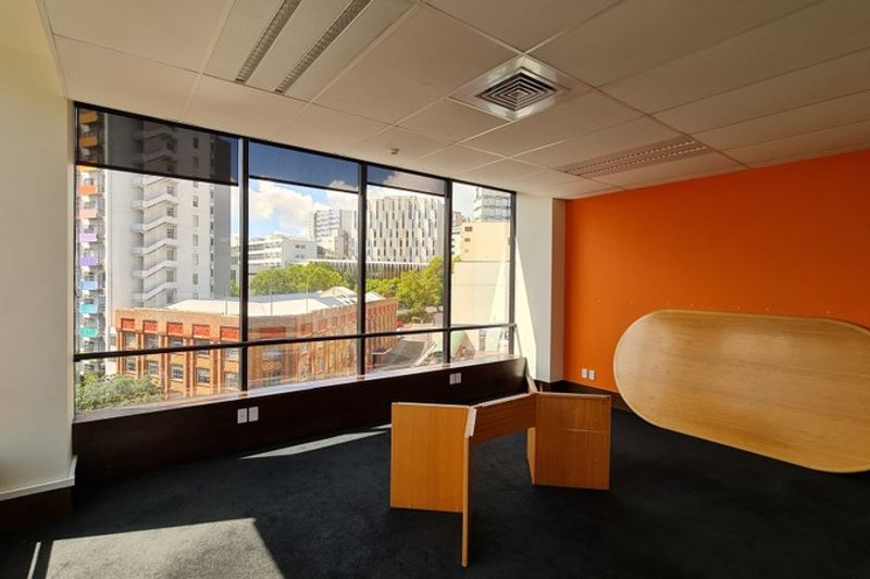 Savills - Boutique Offices on Queen Street - Fler