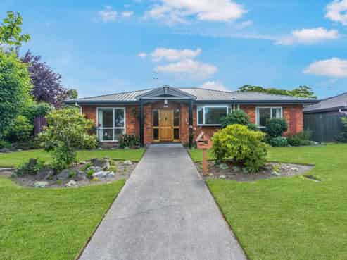 16 Fairweather Crescent, Kaiapoi