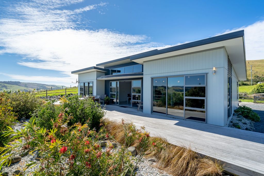 Property value 2390 Owaka Highway, Owaka realestate.co.nz