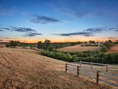 30 Amberfields Way, Runciman