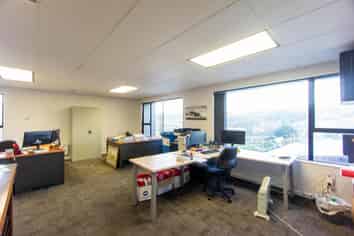 Spacious Offices with Carparks