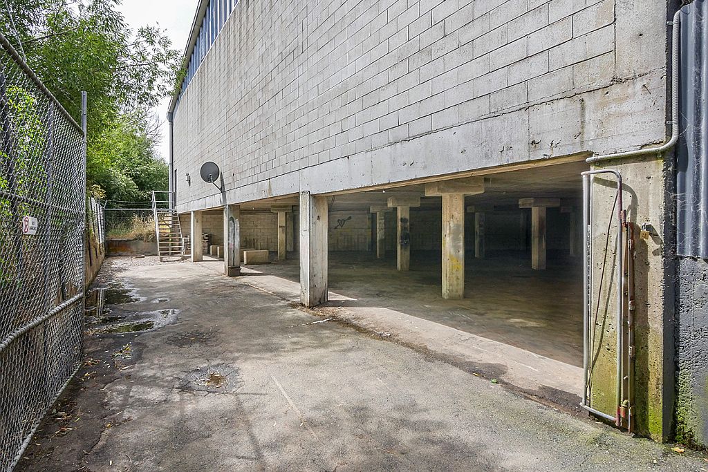 Industrial Storage Area - Vista 2