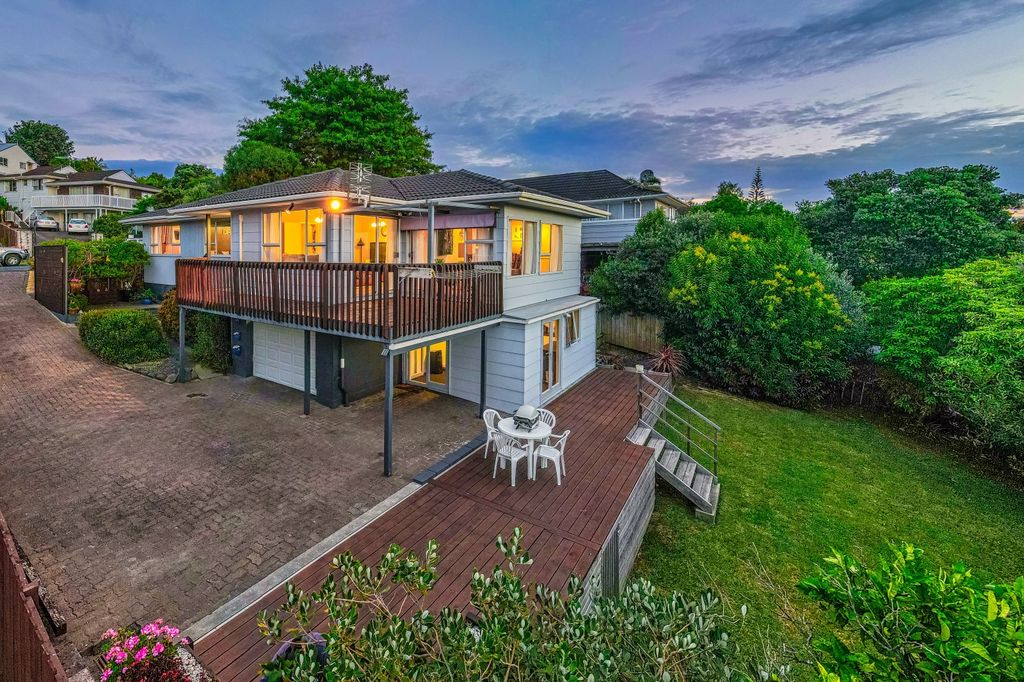 Property value 28 Lewisham Street, Highland Park realestate.co.nz