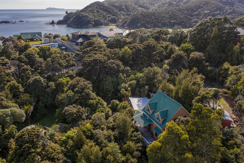 Property value 975 Tuateawa Road, Waikawau realestate.co.nz