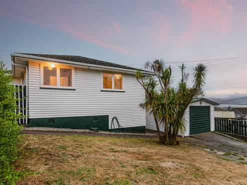 18 Aparangi Crescent, Elsdon