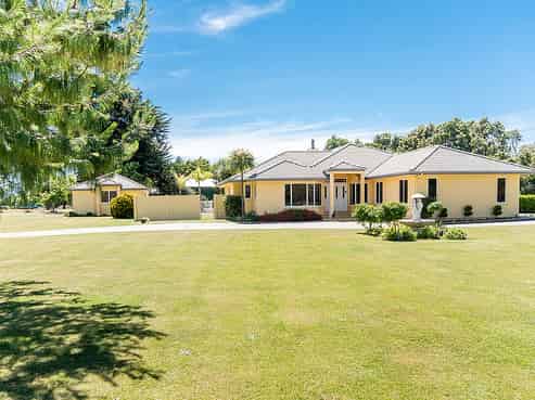 58 Equestrian Lane, Bridge Pa