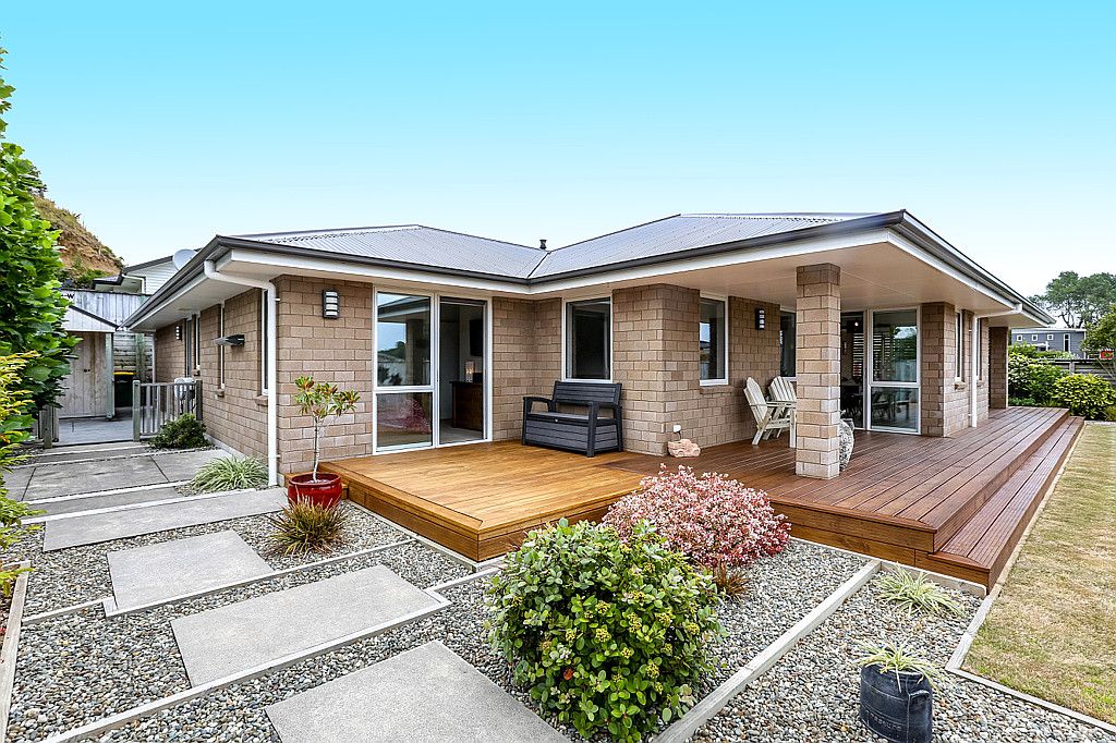 Property value 86 Karamea Street, Whalers Gate realestate.co.nz